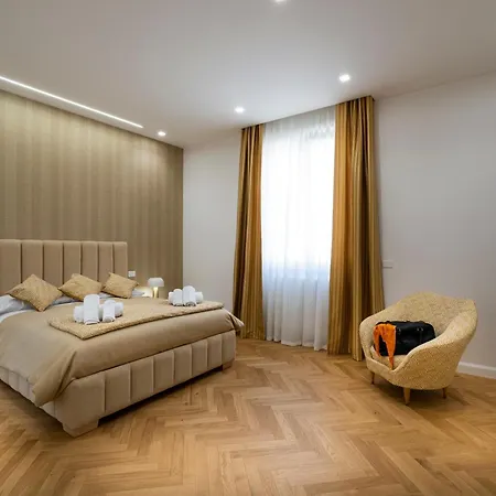 Apartment Palace Ducrot