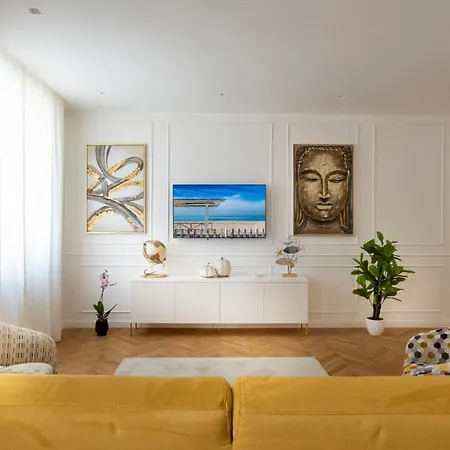 Apartment Palace Ducrot *
